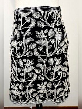 MAX STUDIO Black White Embroidered Floral Pencil Skirt Cotton Boho Cottagecore
